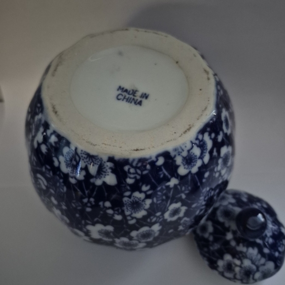 Vintage Jar With Top Made In China - Picture 3 of 6